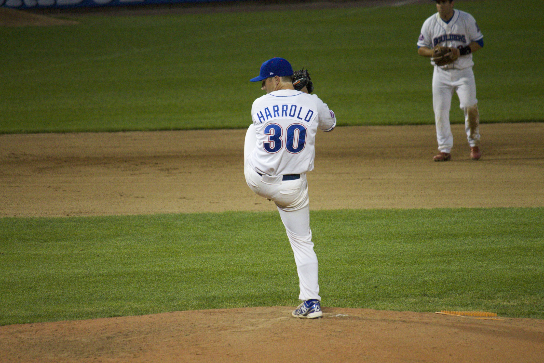 Boulders Roll In 10-1 Rout Over Quebec